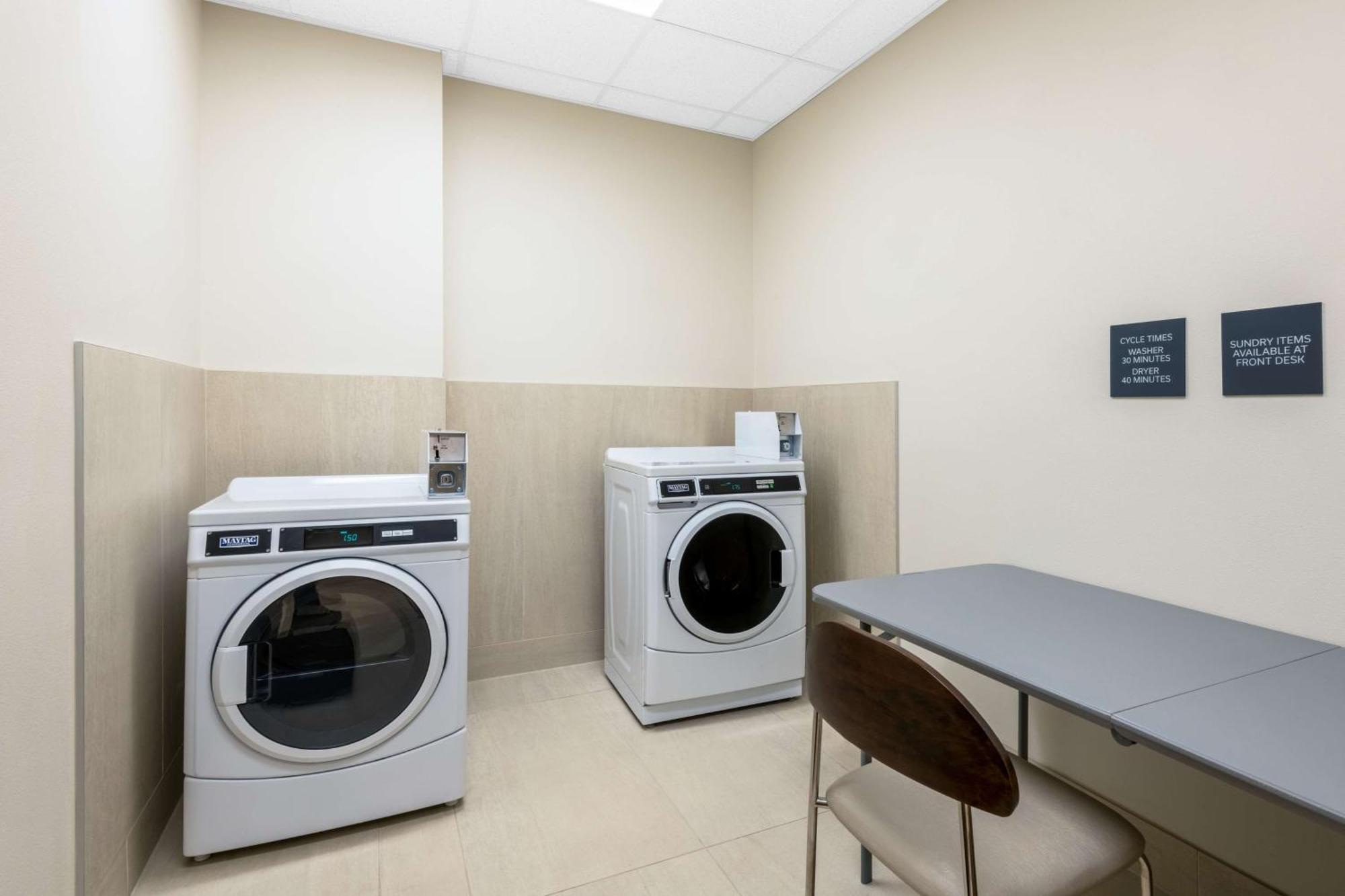 Hilton Garden Inn Longmont Ngoại thất bức ảnh